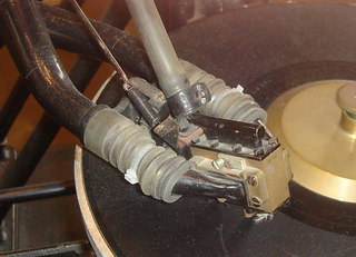 Illustration for article titled First-Ever Mixer and Crossfader Dates Back Over a Century